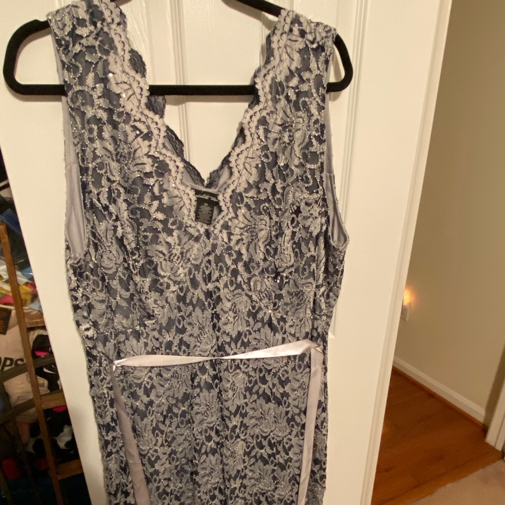 Size 3x formal lace dress, new with tags